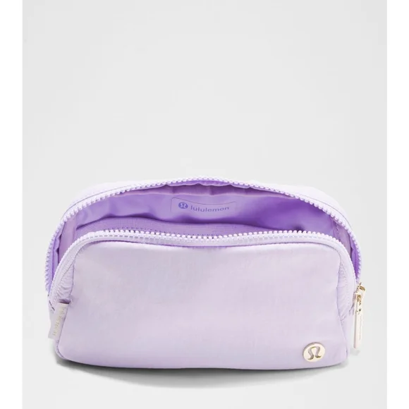 NEW Lululemon Everywhere Belt Bag Lavender Frost - Picture 5 of 8